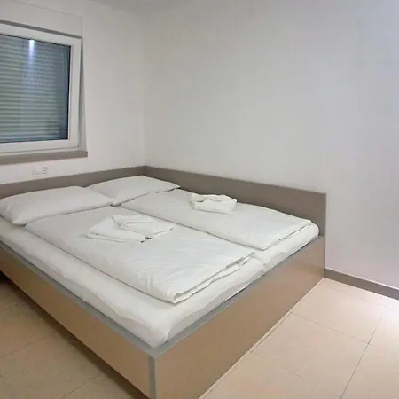 Daska Apartmani Njivice Exterior foto