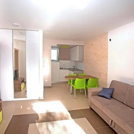 Daska Apartmani Njivice Exterior foto