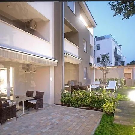 Daska Apartmani Njivice Exterior foto