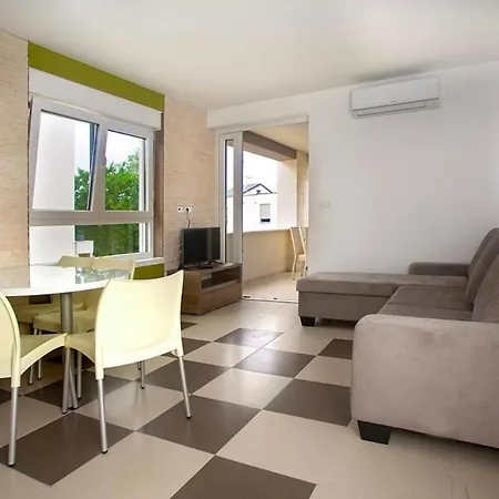 Daska Apartmani Njivice Exterior foto