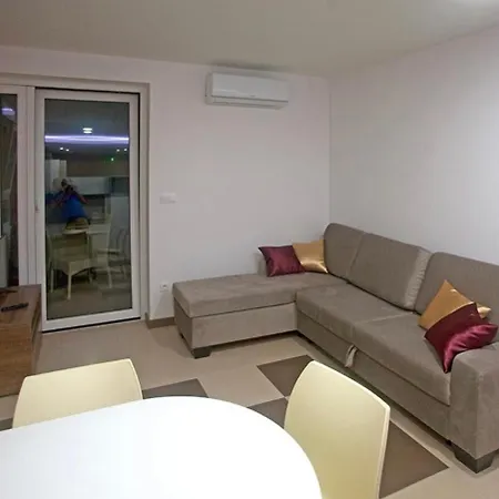 Daska Apartmani Njivice Exterior foto