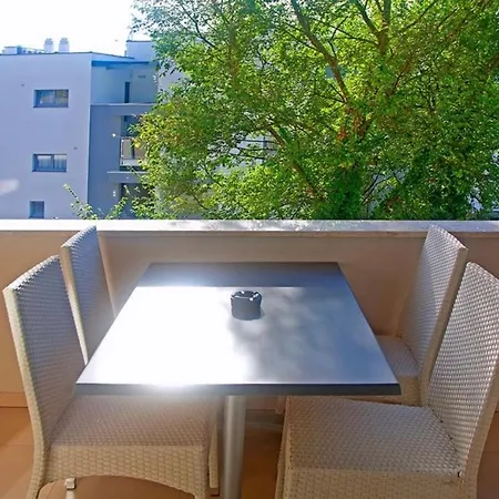 Daska Apartmani Njivice Exterior foto