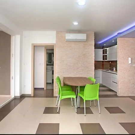 Daska Apartmani Njivice Exterior foto