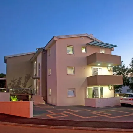 Daska Apartmani Njivice Exterior foto