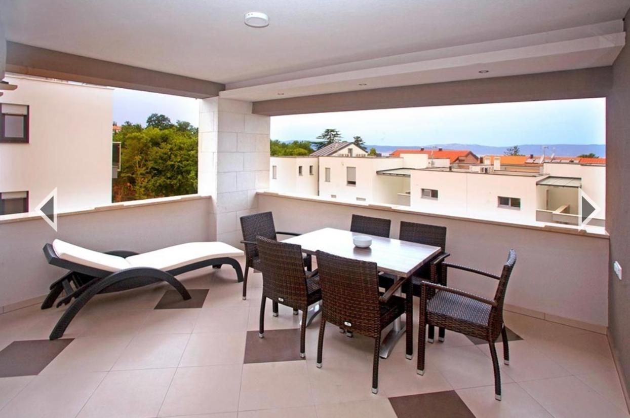Daska Apartment *